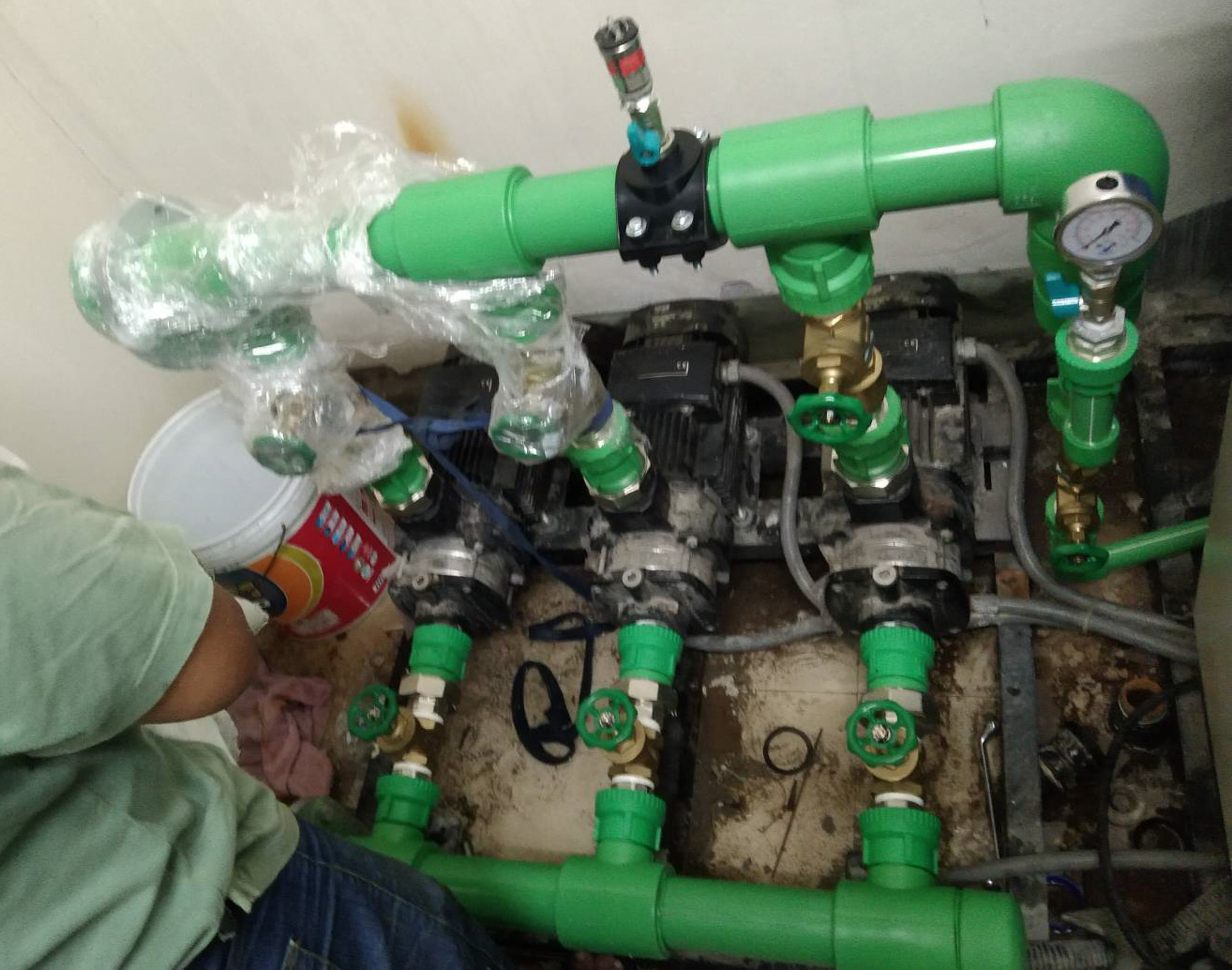 งานเปลี่ยนท่อเฮ็ดเดอร์ เป็นท่อ PP-R